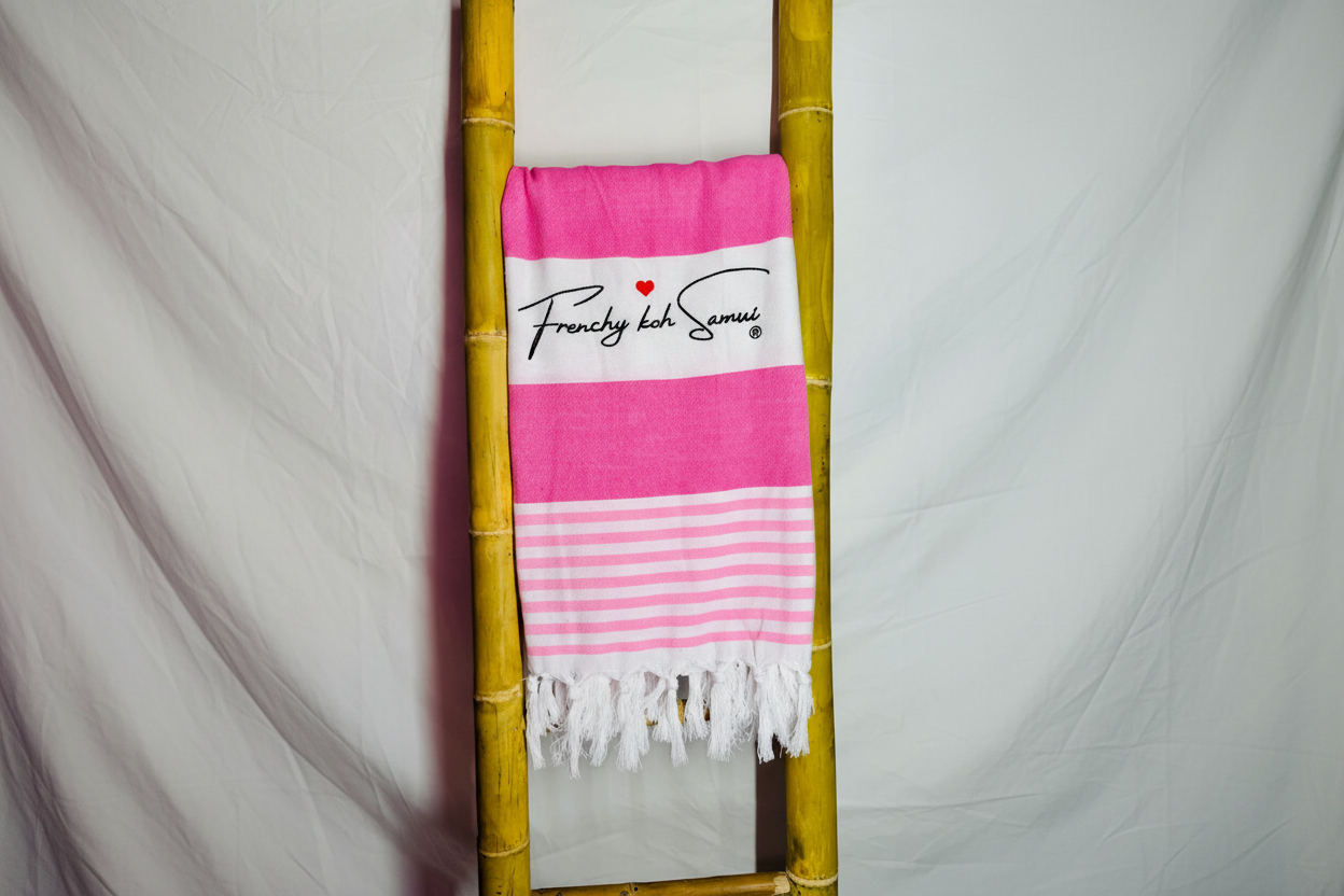 TOWEL FOR THE BEACH & POOL